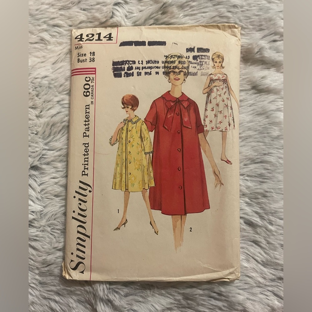 CUT Vintage Simplicity Nightgown and Robes
